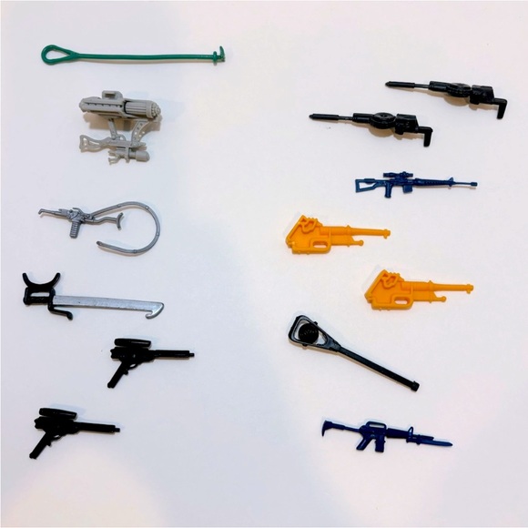 Vintage GI Joe 1980’s Accessories and Weapons Lot of 13 Pieces by Hasbro - Picture 1 of 7